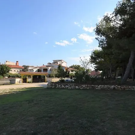 דירה Uvo 1 With Shared Pool מדולין