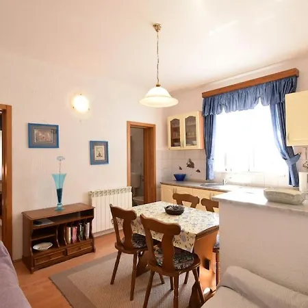 Uvo 1 With Shared Pool Apartament *